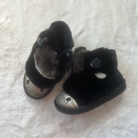 Ugg Ozwear Donkey Zip Boots Big Kids 2 - Picture 2 of 9